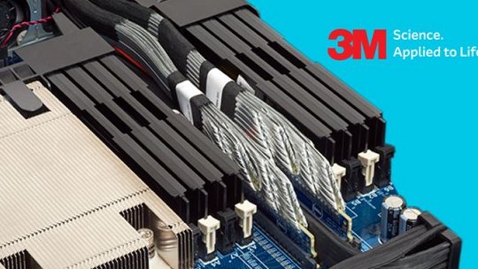 3M™ TwinAx 고속 케이블 솔루션: 구부리고, 접고, 돌리세요