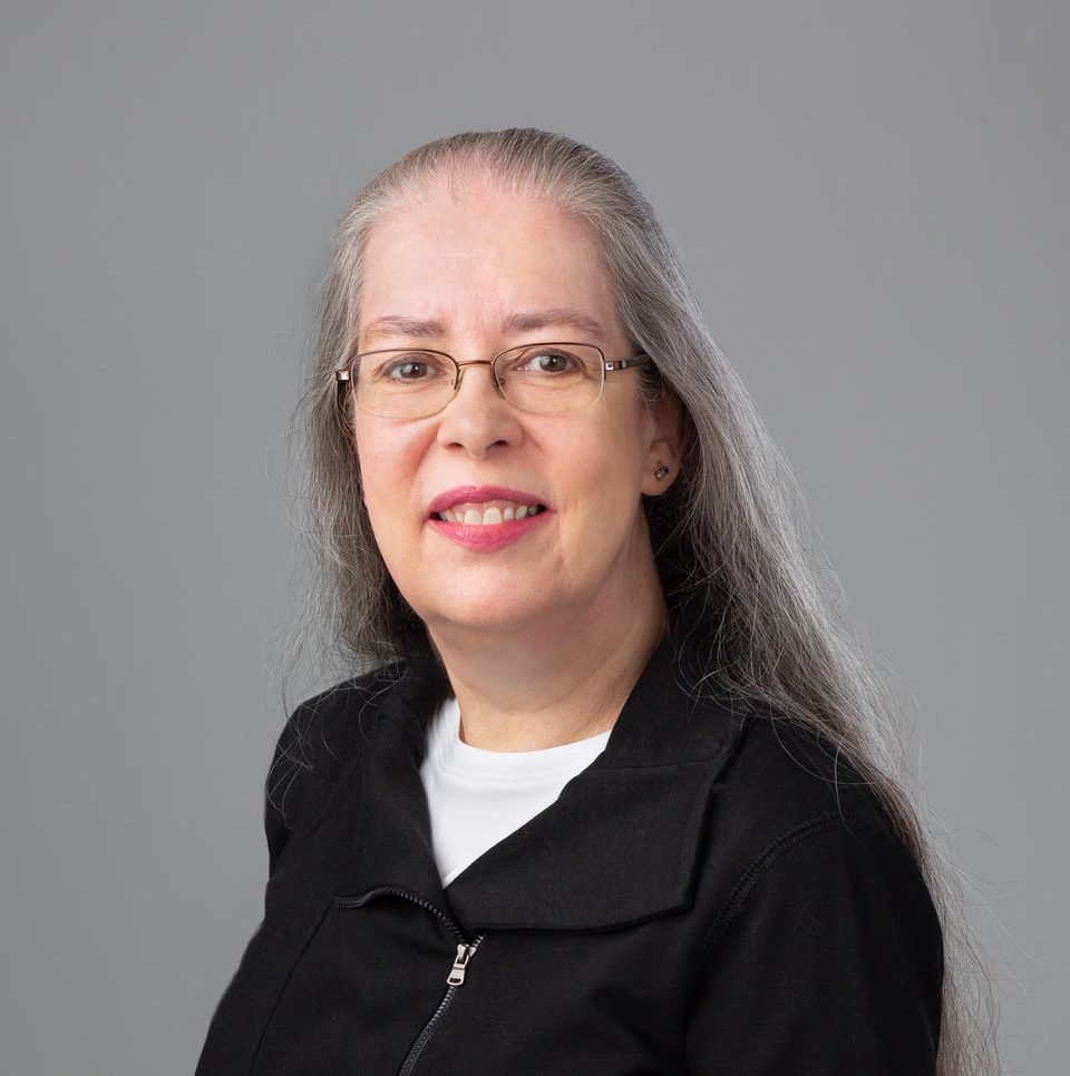 作者吉娜·鲁斯的头像肖像照