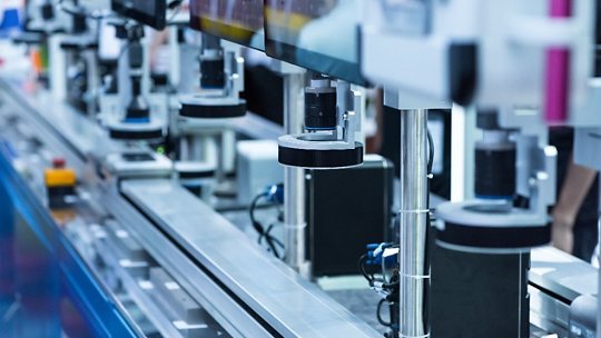 휴대전화 공장에서 로봇 기계 비전 시스템의 이미지