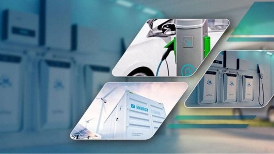 Un'immagine composita che mostra stazioni di ricarica per veicoli elettrici e contenitori di stoccaggio dell'energia.
