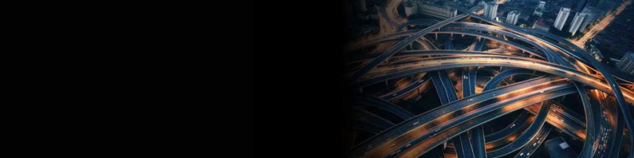 图片展示了城市景观中错综复杂的高架公路和立交桥网络。