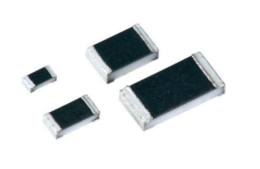显示的是一组四个表面贴装芯片电阻，背景为纯白色。