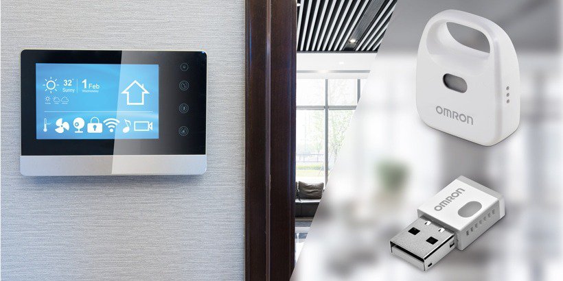 Un moderno termostato intelligente mostra la temperatura, il meteo e le icone di connettività su un'interfaccia touchscreen elegante.