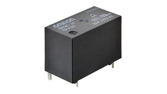Relais Gray Omron G6QE avec entrée 12V DC et sortie 32A 217N AC.