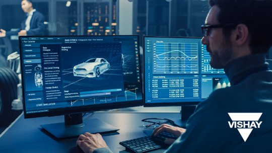 一名工程师在桌前工作，多个显示器显示汽车设计和数据分析内容。