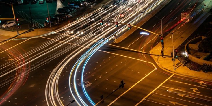 次世代ADASおよび自律走行車の開発における技術的課題