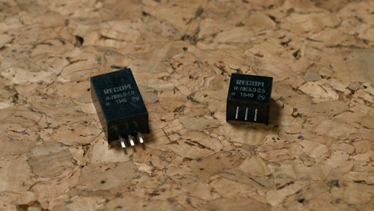 Recom R-78 Series on a cork background 